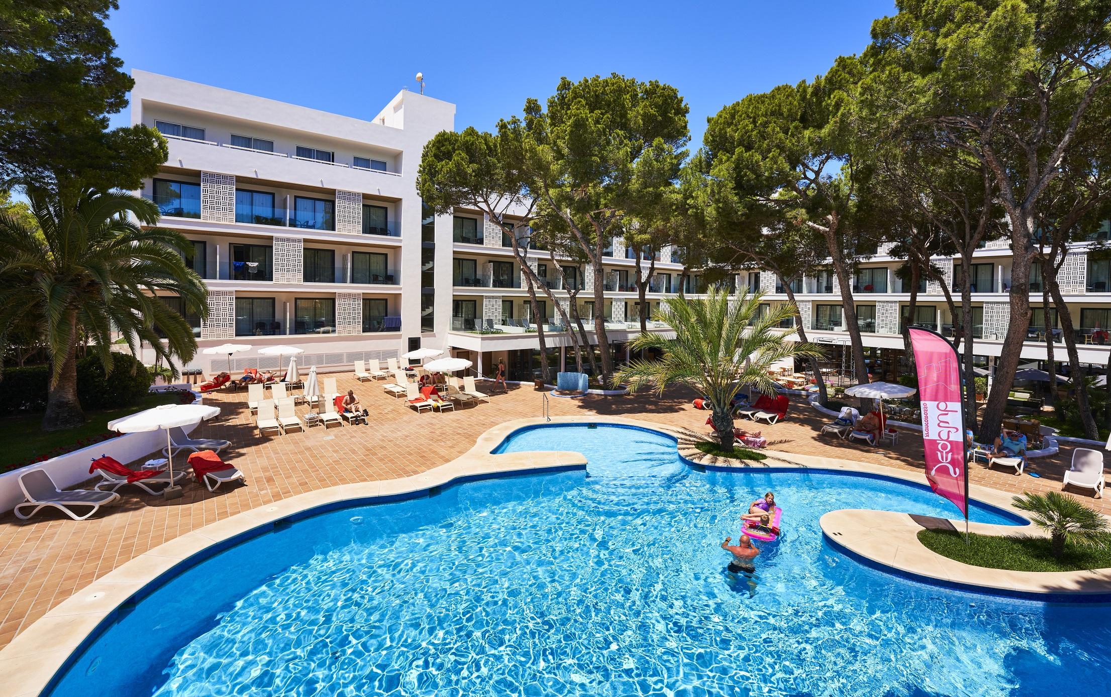 Hotel & Spa S'Entrador Playa Cala Ratjada  Εξωτερικό φωτογραφία